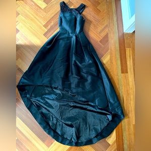 Monique Lhuillier black  evening gown